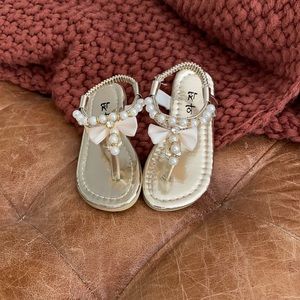 NEW toddler girls sandals 2-3T